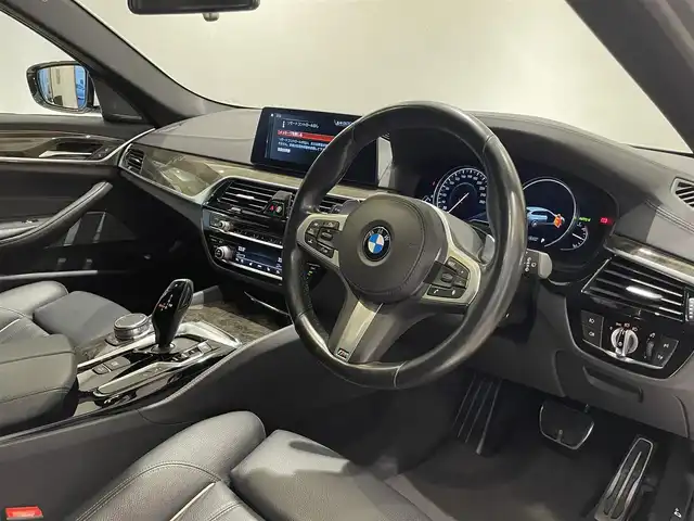 ＢＭＷ ５３０ｉ ツーリング Mスポーツ 愛知県 2018(平30)年 5.3万km アルピンホワイトⅢ サンルーフ　/レザーＰＫＧ　/ＨＵＤ　/ｈ／ｋサウンド　/シートヒーター　/純正ナビ　/Ｂｌｕｅｔｏｏｔｈ　/３６０度カメラ　/フルセグＴＶ　/ACC/ＬＫＡ　/ＢＳＭ　/ミラー型ＥＴＣ　/パワーバックドア　/ＬＥＤヘッドライト/アイドリングストップ