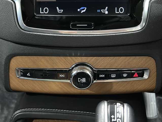 ボルボ ＸＣ９０ D5 AWD インスクリプション 福島県 2019(令1)年 5.5万km オニキスブラックP パノラマサンルーフ/Bowers&Wilkinsサウンド/エアーサスペンション/ヘッドアップディスプレイ/Citysafety/アダプティブクルーズコントロール/ブラインドスポットモニター/レーンキーピングエイド/フル・アクティブ・ハイビーム/パーフォレーテッド・ファインナッパレザー(ブラック)/全席シートヒーター/前席ベンチレーション/前席メモリ付パワーシート/パワーリアゲート/フットオープナー/純正HDDナビ(BT/USB/CD)/AppleCarPlay/360°カメラ/バックカメラ/自動駐車/発進付き/パークアシスト/前後ドライブレコーダー/ETC付/取扱説明書/保証書/スペアキー