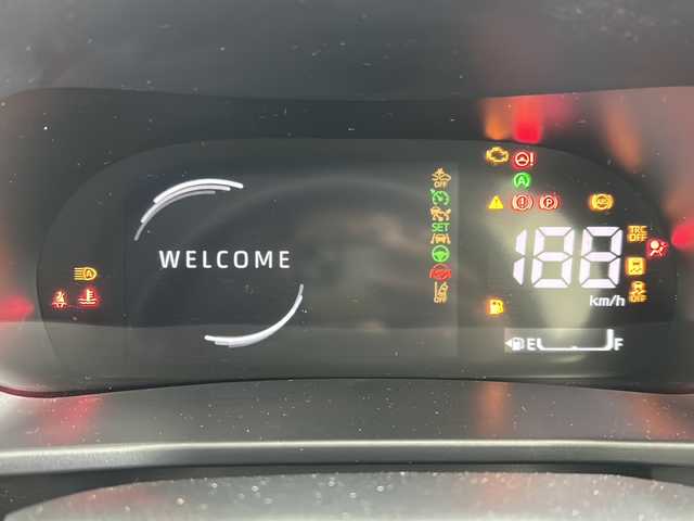 トヨタ ライズ Z 福井県 2020(令2)年 5.5万km シャイニングホワイトパール ワンオーナー/４WD/衝突被害軽減ブレーキ/レーンキープアシスト/モデリスタエアロ/純正9インチディスプレイオーディオ/【フルセグTV/BT/USB/iPod/AM/FM】/バックカメラ/レーダークルーズコントロール/LEDオートライト/シートヒーター/純正17インチアルミホイール/ステアリングスイッチ/アイドリングストップ/USBポート/スマートキー/ビルトインETC