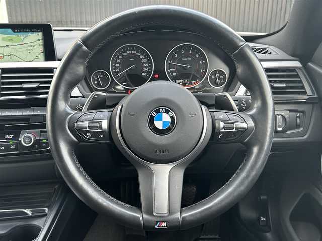 ＢＭＷ ４２０ｉ グランクーペ Mスポーツ 福岡県 2017(平29)年 6.1万km アルピンホワイトⅢ ワンオーナー/アダプティブクルーズコントロール/レーンディパーチャーウォーニング/レーンチェンジウォーニング/純正ナビ/バックカメラ/Bluetooth/パークディスタンスコントロール　/CD/DVD/AUX/USB/パワーバックドア/ステアリングスイッチ/パドルシフト　/純正18インチアルミホイール/ミラー一体型ETC