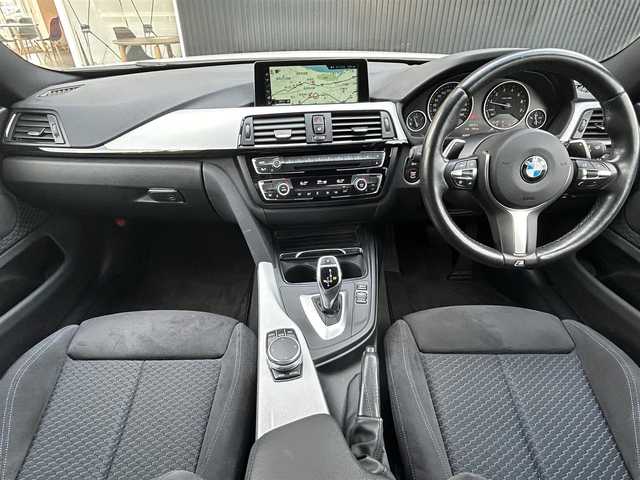 ＢＭＷ ４２０ｉ グランクーペ Mスポーツ 福岡県 2017(平29)年 6.1万km アルピンホワイトⅢ ワンオーナー/アダプティブクルーズコントロール/レーンディパーチャーウォーニング/レーンチェンジウォーニング/純正ナビ/バックカメラ/Bluetooth/パークディスタンスコントロール　/CD/DVD/AUX/USB/パワーバックドア/ステアリングスイッチ/パドルシフト　/純正18インチアルミホイール/ミラー一体型ETC