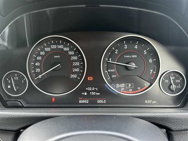 ＢＭＷ ４２０ｉ グランクーペ Mスポーツ 福岡県 2017(平29)年 6.1万km アルピンホワイトⅢ ワンオーナー/アダプティブクルーズコントロール/レーンディパーチャーウォーニング/レーンチェンジウォーニング/純正ナビ/バックカメラ/Bluetooth/パークディスタンスコントロール　/CD/DVD/AUX/USB/パワーバックドア/ステアリングスイッチ/パドルシフト　/純正18インチアルミホイール/ミラー一体型ETC