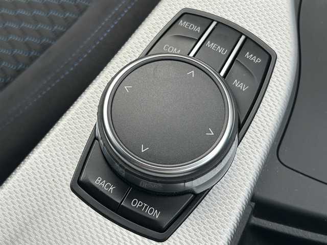 ＢＭＷ ４２０ｉ グランクーペ Mスポーツ 福岡県 2017(平29)年 6.1万km アルピンホワイトⅢ ワンオーナー/アダプティブクルーズコントロール/レーンディパーチャーウォーニング/レーンチェンジウォーニング/純正ナビ/バックカメラ/Bluetooth/パークディスタンスコントロール　/CD/DVD/AUX/USB/パワーバックドア/ステアリングスイッチ/パドルシフト　/純正18インチアルミホイール/ミラー一体型ETC