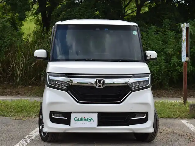 ホンダ Ｎ ＢＯＸ カスタム G L ホンダセンシング 福岡県 2019(平31)年 7.9万km プラチナホワイトパール 社外ナビ【AVICーRZ302】/　CD/DVD/ワンセグ/バックカメラ/スマートキー/プッシュスタート/片側パワースライドドア/ホンダセンシング/　・衝突軽減ブレーキ/　・誤発進抑制機能/　・後方誤発進抑制機能/　・歩行者事故低減ステアリング/　・ACC（アダプティブクルーズコントロール）/　・LKAS（車線維持支援システム）/　・先行車発進お知らせ機能/純正LEDヘッドライト/純正14インチアルミ/ETC