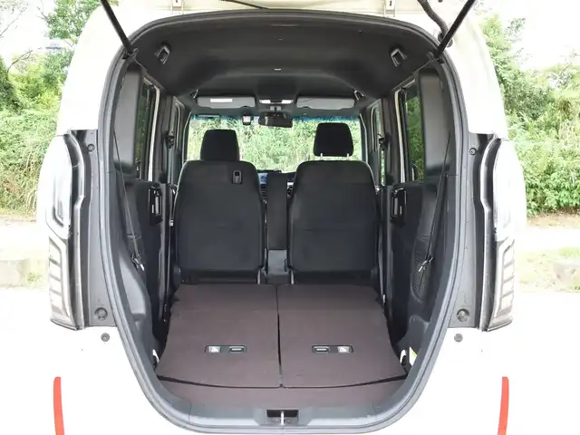 ホンダ Ｎ ＢＯＸ カスタム G L ホンダセンシング 福岡県 2019(平31)年 7.9万km プラチナホワイトパール 社外ナビ【AVICーRZ302】/　CD/DVD/ワンセグ/バックカメラ/スマートキー/プッシュスタート/片側パワースライドドア/ホンダセンシング/　・衝突軽減ブレーキ/　・誤発進抑制機能/　・後方誤発進抑制機能/　・歩行者事故低減ステアリング/　・ACC（アダプティブクルーズコントロール）/　・LKAS（車線維持支援システム）/　・先行車発進お知らせ機能/純正LEDヘッドライト/純正14インチアルミ/ETC