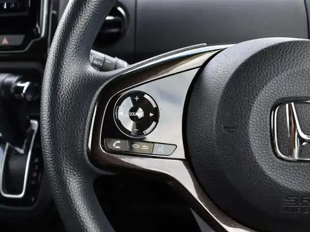 ホンダ Ｎ ＢＯＸ カスタム G L ホンダセンシング 福岡県 2019(平31)年 7.9万km プラチナホワイトパール 社外ナビ【AVICーRZ302】/　CD/DVD/ワンセグ/バックカメラ/スマートキー/プッシュスタート/片側パワースライドドア/ホンダセンシング/　・衝突軽減ブレーキ/　・誤発進抑制機能/　・後方誤発進抑制機能/　・歩行者事故低減ステアリング/　・ACC（アダプティブクルーズコントロール）/　・LKAS（車線維持支援システム）/　・先行車発進お知らせ機能/純正LEDヘッドライト/純正14インチアルミ/ETC