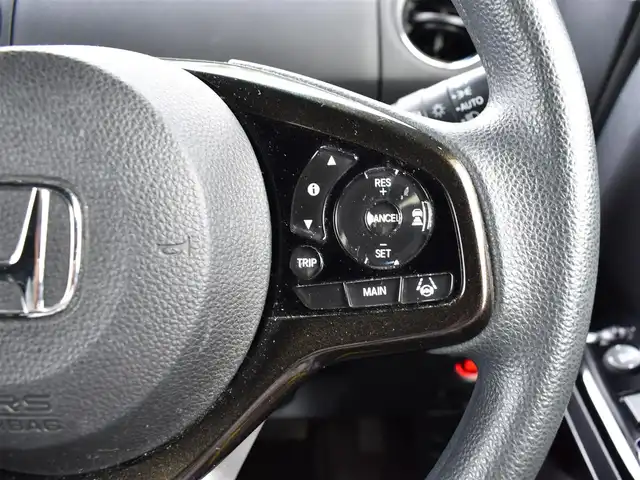 ホンダ Ｎ ＢＯＸ カスタム G L ホンダセンシング 福岡県 2019(平31)年 7.9万km プラチナホワイトパール 社外ナビ【AVICーRZ302】/　CD/DVD/ワンセグ/バックカメラ/スマートキー/プッシュスタート/片側パワースライドドア/ホンダセンシング/　・衝突軽減ブレーキ/　・誤発進抑制機能/　・後方誤発進抑制機能/　・歩行者事故低減ステアリング/　・ACC（アダプティブクルーズコントロール）/　・LKAS（車線維持支援システム）/　・先行車発進お知らせ機能/純正LEDヘッドライト/純正14インチアルミ/ETC