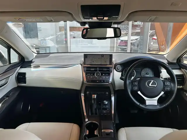 レクサス ＮＸ 300 Iパッケージ 富山県 2018(平30)年 8.7万km ソニッククォーツ AM/FMラジオ/CD/DVD再生/Bluetooth接続/フルセグTV/Miracast/４WD/LEDヘッドランプ/クサスセーフティシステム＋/プリクラッシュセーフティ/レーダークルーズコントロール/レーンディパーチャーアラート/アダプティブハイビームシステム/パドルシフト/AWDロックモード/横滑り防止装置/アイドリングストップ/L-tex素材シート/パワーシート/シートヒーター/ステアリングヒーター/パワーバックドア/10.3インチナビ/バックカメラ・サイドカメラ/ETC2.0/純正17インチAW