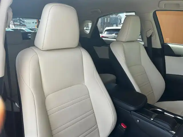 レクサス ＮＸ 300 Iパッケージ 富山県 2018(平30)年 8.7万km ソニッククォーツ AM/FMラジオ/CD/DVD再生/Bluetooth接続/フルセグTV/Miracast/４WD/LEDヘッドランプ/クサスセーフティシステム＋/プリクラッシュセーフティ/レーダークルーズコントロール/レーンディパーチャーアラート/アダプティブハイビームシステム/パドルシフト/AWDロックモード/横滑り防止装置/アイドリングストップ/L-tex素材シート/パワーシート/シートヒーター/ステアリングヒーター/パワーバックドア/10.3インチナビ/バックカメラ・サイドカメラ/ETC2.0/純正17インチAW