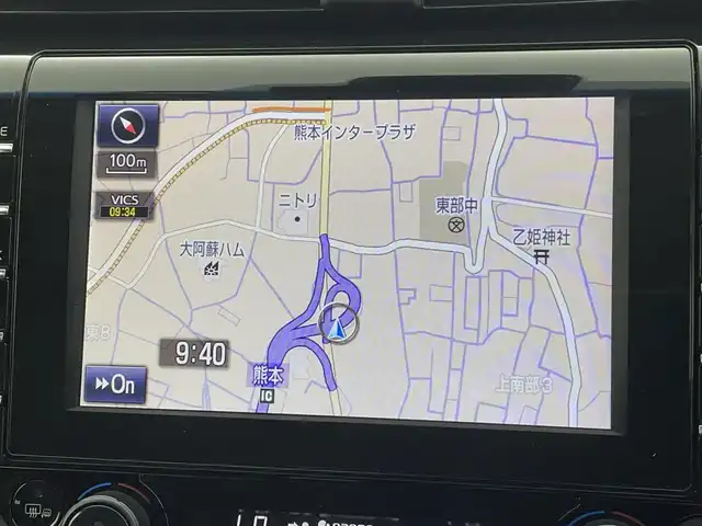 トヨタ カムリ WSレザーパッケージ 熊本県 2018(平30)年 6.7万km プラチナホワイトパールマイカ 純正ナビ（ＣＤ・ＤＶＤ・フルセグ・ＢＴ）/バックカメラ　/社外前後ドライブレコーダー　/ビルトインＥＴＣ　/前後クリアランスソナー　/前席シートヒーター　/前席パワーシート　/社外レーダー　/トヨタセーフティーセンス/・プリクラッシュセーフティ/・オートハイビーム/・ブラインドスポットモニター/・リアクロストラフィックアラート/・レーンディパーチャーアラート/・ロードサインアシスト/横滑り防止装置/ヘッドアップディスプレイ/ハーフレザーシート/純正フロアマット/純正１８インチAW/オートライト/LEDヘッドライト/フォグライト/スマートキー/プッシュスタート/保証書/取扱説明書