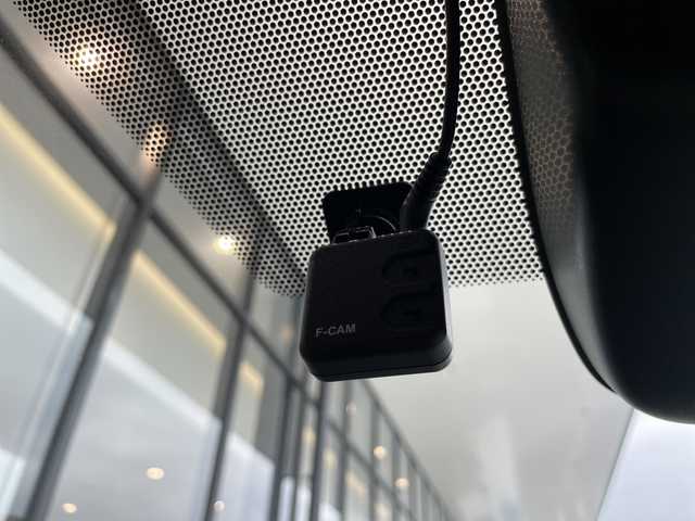 トヨタ ヴォクシー ハイブリッド S－Z 愛知県 2024(令6)年 0.8万km マッシブグレー 純正10.5型ディズプレイオーディオナビ/両側パワースライドドア/レーダークルーズコントロール/シートヒーター/バックカメラ/コーナーセンサー/純正アルミホイール/ETC2.0/LEDヘッドライト/インテリジェントミラー/リアオートエアコン/ドライブレコーダー/衝突軽減システム/フルセグ/CD DVD/Bluetooth/ステアリングスイッチ/スマートキー/プッシュスタート