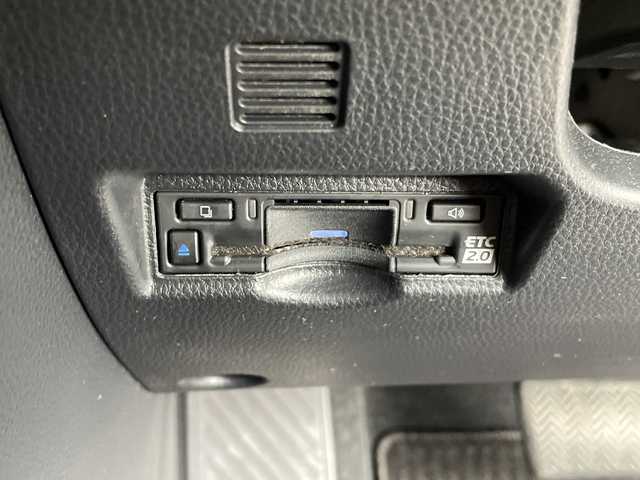 トヨタ ヴォクシー ハイブリッド S－Z 愛知県 2024(令6)年 0.8万km マッシブグレー 純正10.5型ディズプレイオーディオナビ/両側パワースライドドア/レーダークルーズコントロール/シートヒーター/バックカメラ/コーナーセンサー/純正アルミホイール/ETC2.0/LEDヘッドライト/インテリジェントミラー/リアオートエアコン/ドライブレコーダー/衝突軽減システム/フルセグ/CD DVD/Bluetooth/ステアリングスイッチ/スマートキー/プッシュスタート