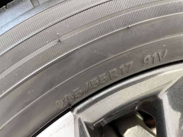 トヨタ ヴォクシー ハイブリッド S－Z 愛知県 2024(令6)年 0.8万km マッシブグレー 純正10.5型ディズプレイオーディオナビ/両側パワースライドドア/レーダークルーズコントロール/シートヒーター/バックカメラ/コーナーセンサー/純正アルミホイール/ETC2.0/LEDヘッドライト/インテリジェントミラー/リアオートエアコン/ドライブレコーダー/衝突軽減システム/フルセグ/CD DVD/Bluetooth/ステアリングスイッチ/スマートキー/プッシュスタート