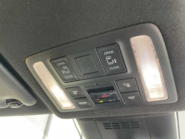 トヨタ ヴォクシー ハイブリッド S－Z 愛知県 2024(令6)年 0.8万km マッシブグレー 純正10.5型ディズプレイオーディオナビ/両側パワースライドドア/レーダークルーズコントロール/シートヒーター/バックカメラ/コーナーセンサー/純正アルミホイール/ETC2.0/LEDヘッドライト/インテリジェントミラー/リアオートエアコン/ドライブレコーダー/衝突軽減システム/フルセグ/CD DVD/Bluetooth/ステアリングスイッチ/スマートキー/プッシュスタート