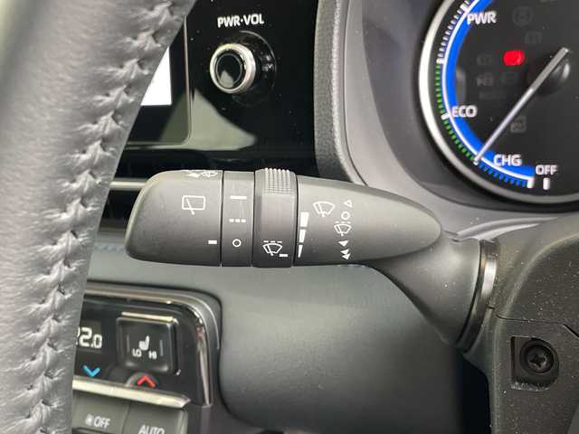 トヨタ ヴォクシー ハイブリッド S－Z 愛知県 2024(令6)年 0.8万km マッシブグレー 純正10.5型ディズプレイオーディオナビ/両側パワースライドドア/レーダークルーズコントロール/シートヒーター/バックカメラ/コーナーセンサー/純正アルミホイール/ETC2.0/LEDヘッドライト/インテリジェントミラー/リアオートエアコン/ドライブレコーダー/衝突軽減システム/フルセグ/CD DVD/Bluetooth/ステアリングスイッチ/スマートキー/プッシュスタート