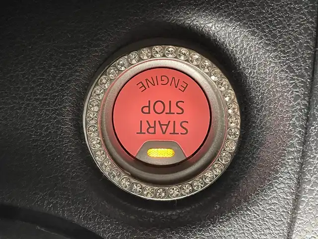 日産 ノート X DIG－S 大分県 2014(平26)年 4.1万km スーパーブラック 社外SDナビ/（フルセグ/CD/DVD/Bluetooth）/ETC/オートライト/ヘッドライトレベライザー/オートエアコン/電動格納ミラー/アイドリングストップ/プッシュスタート・スマートキー