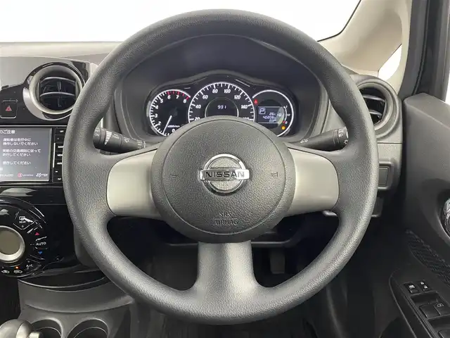 日産 ノート X DIG－S 大分県 2014(平26)年 4.1万km スーパーブラック 社外SDナビ/（フルセグ/CD/DVD/Bluetooth）/ETC/オートライト/ヘッドライトレベライザー/オートエアコン/電動格納ミラー/アイドリングストップ/プッシュスタート・スマートキー