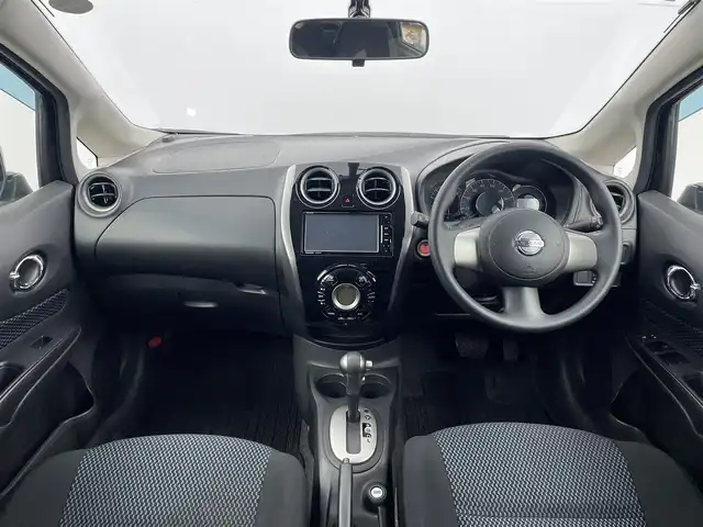 日産 ノート X DIG－S 大分県 2014(平26)年 4.1万km スーパーブラック 社外SDナビ/（フルセグ/CD/DVD/Bluetooth）/ETC/オートライト/ヘッドライトレベライザー/オートエアコン/電動格納ミラー/アイドリングストップ/プッシュスタート・スマートキー