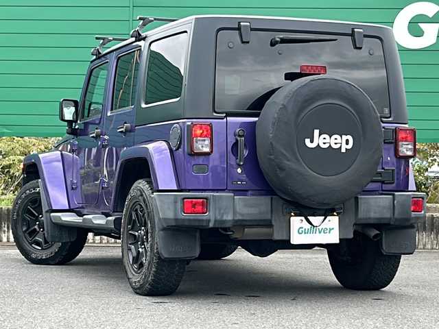 クライスラー・ジープ ジープ ラングラー アンリミテッド バックカントリーE 茨城県 2017(平29)年 6.1万km パープル 社外7型ナビ/ダウンヒルアシストコントロール/ETC/バックカメラ/純正フロアマット/オートライト/LEDヘッドライト/クルーズコントロール/レザーシート/シートヒーター/純正フロアマット/背面タイヤ/純正17インチアルミホイール/横滑り防止装置