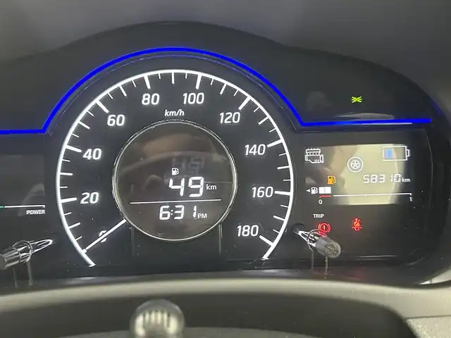 日産 ノート e－パワー メダリスト 熊本県 2017(平29)年 5.9万km オレンジ 純正ナビMM316D-W（ＣＤ・ＤＶＤ・フルセグ・ＢＴ・ＡＵＸ・Ｉｐｏｄ）/全周囲カメラ　/純正前方ドライブレコーダー　/ビルトインＥＴＣ　/前後クリアランスソナー　/衝突軽減ブレーキ　/レーンキープアシスト　/横滑り防止/電動格納ミラー/ハーフレザーシート/純正フロアマット/純正１５インチAW/オートライト/LEDヘッドライト/スマートキー/プッシュスタート