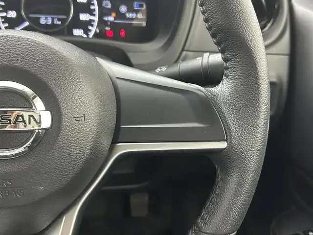 日産 ノート e－パワー メダリスト 熊本県 2017(平29)年 5.9万km オレンジ 純正ナビMM316D-W（ＣＤ・ＤＶＤ・フルセグ・ＢＴ・ＡＵＸ・Ｉｐｏｄ）/全周囲カメラ　/純正前方ドライブレコーダー　/ビルトインＥＴＣ　/前後クリアランスソナー　/衝突軽減ブレーキ　/レーンキープアシスト　/横滑り防止/電動格納ミラー/ハーフレザーシート/純正フロアマット/純正１５インチAW/オートライト/LEDヘッドライト/スマートキー/プッシュスタート