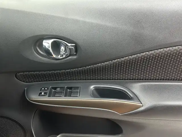 日産 ノート e－パワー メダリスト 熊本県 2017(平29)年 5.9万km オレンジ 純正ナビMM316D-W（ＣＤ・ＤＶＤ・フルセグ・ＢＴ・ＡＵＸ・Ｉｐｏｄ）/全周囲カメラ　/純正前方ドライブレコーダー　/ビルトインＥＴＣ　/前後クリアランスソナー　/衝突軽減ブレーキ　/レーンキープアシスト　/横滑り防止/電動格納ミラー/ハーフレザーシート/純正フロアマット/純正１５インチAW/オートライト/LEDヘッドライト/スマートキー/プッシュスタート