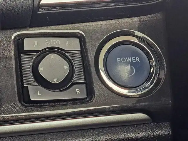 トヨタ クラウン ハイブリッド アスリートG 大阪府 2013(平25)年 11.5万km ブラック /サンルーフ//リアサンシェード//純正ディーラーHDDナビ//Bluetooth/CD/DVD/USB//フルセグテレビ//全方位カメラ・バックカメラ//前後コーナーセンサー//デジタルインナーミラー//ビルトインETC//前後純正ドライブレコーダー/DRT-H61A//GPSアンテナ内蔵レーダー探知機/GWR81sd//クルーズコントロール//前席パワーシート/D席メモリー付//前席シートヒーター・エアーシート//ステアリングヒーター//黒革シート//純正フロアマット//純正18インチアルミホイール//純正リアエアロ//ビルトインETC//スペアキー×1