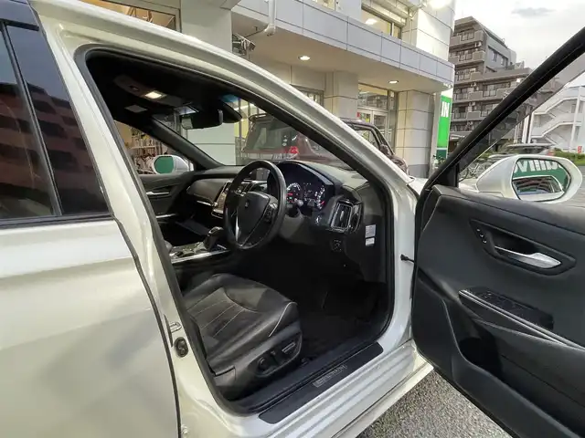 トヨタ クラウン ハイブリッド RS アドバンス 東京都 2020(令2)年 11.2万km ホワイトパールクリスタルシャイン ワンオーナー/純正SDナビ/（DVD/フルセグ/BTオーディオ）/セーフティセンス/・レーントレーシングアシスト/・レーダークルーズコントロール/・プリクラッシュセーフティ/ブラインドスポットモニター/ヘッドアップディスプレイ/イージークローザー/3眼LEDヘッドランプ/ハーフレザーシート/前席パワーシート/前席シートヒーター/純正18インチアルミ/純正フロアマット/ステアリングヒーター/ETC2.0/前側ドライブレコーダー/スペアキー×1/カードキー×1/取扱説明書/保証書