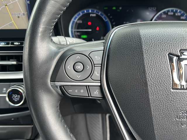 トヨタ クラウン ハイブリッド RS リミテッドⅡ 広島県 2022(令4)年 2.9万km プレシャスブラックパール 禁煙車/TRDエアロ(F.S.R)/トヨタセーフティセンス/・プリクラッシュセーフティ/・オートマチックハイビーム/・LDA/LTA/・レーダークルーズコントロール/・RSA/・先行車発進告知/BSM/HUD/クリアランスソナー/純正12.3インチコネクティッドナビ/・フルセグTV/Bluetooth/CD/DVD/AM/FM/TVキャンセラー/パノラミックビューモニター/シーケンシャルウインカー/レザーシート/前席パワーシート/前席シートヒーター/シートベンチレーション/革巻きステアリング/ステアリングヒーター/ステアリングスイッチ/LEDヘッドライト/フォグランプ/オートライト/AC100V1500Wコンセント/ビルトインETC2.0/ドライブレコーダー（DC-DR652）/純正18インチAW/プッシュスタート/スマートキー/スペアキー