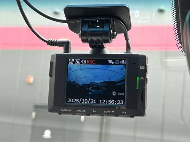 トヨタ クラウン ハイブリッド RS リミテッドⅡ 広島県 2022(令4)年 2.9万km プレシャスブラックパール 禁煙車/TRDエアロ(F.S.R)/トヨタセーフティセンス/・プリクラッシュセーフティ/・オートマチックハイビーム/・LDA/LTA/・レーダークルーズコントロール/・RSA/・先行車発進告知/BSM/HUD/クリアランスソナー/純正12.3インチコネクティッドナビ/・フルセグTV/Bluetooth/CD/DVD/AM/FM/TVキャンセラー/パノラミックビューモニター/シーケンシャルウインカー/レザーシート/前席パワーシート/前席シートヒーター/シートベンチレーション/革巻きステアリング/ステアリングヒーター/ステアリングスイッチ/LEDヘッドライト/フォグランプ/オートライト/AC100V1500Wコンセント/ビルトインETC2.0/ドライブレコーダー（DC-DR652）/純正18インチAW/プッシュスタート/スマートキー/スペアキー