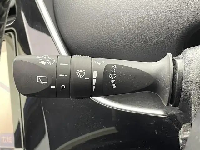 トヨタ プリウス S 宮城県 2016(平28)年 7.9万km ダークブルーマイカM 4WD/サンルーフ/純正9インチナビ/【AM/FM/CD/DVD/SD/フルセグTV/BT】/トヨタセーフティーセンス/ビルトインETC/バックカメラ/LEDヘッドランプ/フォグランプ/ドライブレコーダー/純正エンジンスターター/純正フロアマット/ドアバイザー