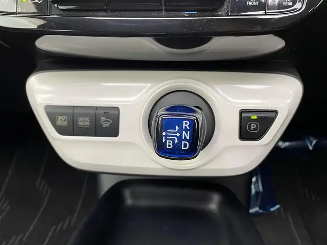 トヨタ プリウス S 宮城県 2016(平28)年 7.9万km ダークブルーマイカM 4WD/サンルーフ/純正9インチナビ/【AM/FM/CD/DVD/SD/フルセグTV/BT】/トヨタセーフティーセンス/ビルトインETC/バックカメラ/LEDヘッドランプ/フォグランプ/ドライブレコーダー/純正エンジンスターター/純正フロアマット/ドアバイザー