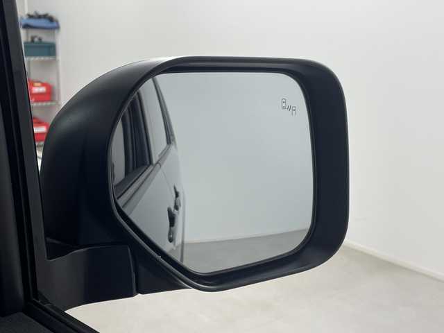 三菱 デリカＤ：５ シャモニー 埼玉県 2025(令7)年 0.1千km グレーⅡ 登録済未使用車/三菱e-Assist/全方位カメラ/両側パワースライドドア/電動リアゲート/ハーフレザーシート/運転席パワーシート/シートヒーター/ステアリングヒーター/パドルシフト/純正１８インチアルミホイール/AC100V/プッシュスタート/スマートキー/スペアキー１本