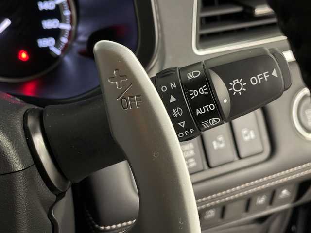 三菱 デリカＤ：５ シャモニー 埼玉県 2025(令7)年 0.1千km グレーⅡ 登録済未使用車/三菱e-Assist/全方位カメラ/両側パワースライドドア/電動リアゲート/ハーフレザーシート/運転席パワーシート/シートヒーター/ステアリングヒーター/パドルシフト/純正１８インチアルミホイール/AC100V/プッシュスタート/スマートキー/スペアキー１本