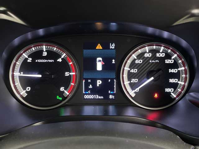 三菱 デリカＤ：５ シャモニー 埼玉県 2025(令7)年 0.1千km グレーⅡ 登録済未使用車/三菱e-Assist/全方位カメラ/両側パワースライドドア/電動リアゲート/ハーフレザーシート/運転席パワーシート/シートヒーター/ステアリングヒーター/パドルシフト/純正１８インチアルミホイール/AC100V/プッシュスタート/スマートキー/スペアキー１本