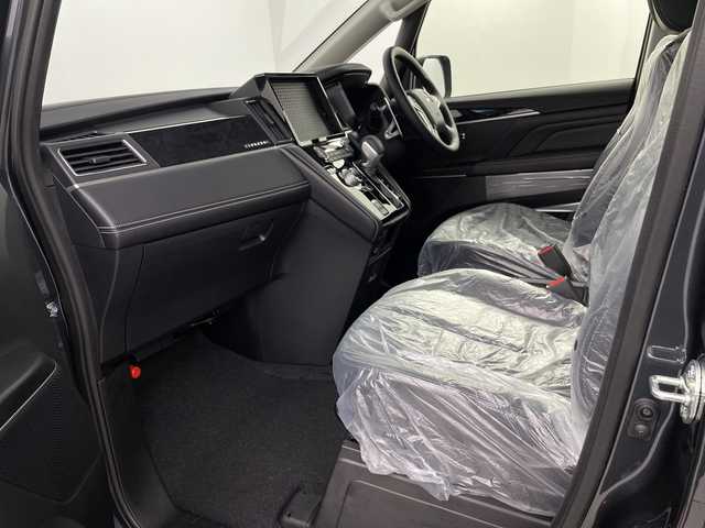 三菱 デリカＤ：５ シャモニー 埼玉県 2025(令7)年 0.1千km グレーⅡ 登録済未使用車/三菱e-Assist/全方位カメラ/両側パワースライドドア/電動リアゲート/ハーフレザーシート/運転席パワーシート/シートヒーター/ステアリングヒーター/パドルシフト/純正１８インチアルミホイール/AC100V/プッシュスタート/スマートキー/スペアキー１本