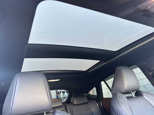 トヨタ ハリアー ハイブリッド Z レザーパッケージ 神奈川県 2023(令5)年 2.7万km プラチナホワイトパールマイカ JBLサウンドシステム/調光パノラマルーフ/モデリスタエアロ/wedsクレンツェ21インチアルミ/純正ナビ(AM/FM/USB/BT/フルセグTV/Miracast)/パノラミックビューモニター/RS-Rダウンサス/衝突被害軽減ブレーキ/レーンキープアシスト/ブラインドスポットモニター/クリアランスソナー/オートハイビーム/レーダークルーズコントロール/黒革シート/D/N席エアーシート/D/N席パワーシート(D席メモリー)/ステアリングヒーター/デジタルインナーミラー/ヘッドアップディスプレイ/パワーバックドア/ビルトインETC2.0/前方ドライブレコーダー/社外GPSレーダー/純正夏タイヤ付AW積込/スペアキー×1/保証書/取扱説明書