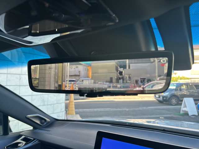 トヨタ ハリアー ハイブリッド Z レザーパッケージ 神奈川県 2023(令5)年 2.7万km プラチナホワイトパールマイカ JBLサウンドシステム/調光パノラマルーフ/モデリスタエアロ/wedsクレンツェ21インチアルミ/純正ナビ(AM/FM/USB/BT/フルセグTV/Miracast)/パノラミックビューモニター/RS-Rダウンサス/衝突被害軽減ブレーキ/レーンキープアシスト/ブラインドスポットモニター/クリアランスソナー/オートハイビーム/レーダークルーズコントロール/黒革シート/D/N席エアーシート/D/N席パワーシート(D席メモリー)/ステアリングヒーター/デジタルインナーミラー/ヘッドアップディスプレイ/パワーバックドア/ビルトインETC2.0/前方ドライブレコーダー/社外GPSレーダー/純正夏タイヤ付AW積込/スペアキー×1/保証書/取扱説明書