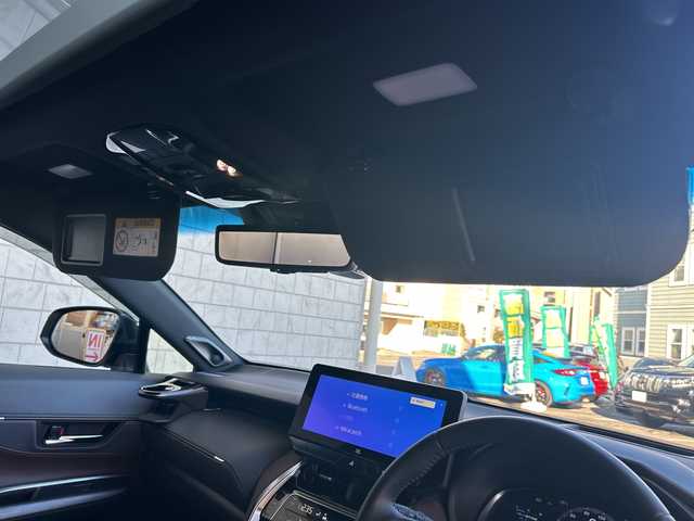 トヨタ ハリアー ハイブリッド Z レザーパッケージ 神奈川県 2023(令5)年 2.7万km プラチナホワイトパールマイカ JBLサウンドシステム/調光パノラマルーフ/モデリスタエアロ/wedsクレンツェ21インチアルミ/純正ナビ(AM/FM/USB/BT/フルセグTV/Miracast)/パノラミックビューモニター/RS-Rダウンサス/衝突被害軽減ブレーキ/レーンキープアシスト/ブラインドスポットモニター/クリアランスソナー/オートハイビーム/レーダークルーズコントロール/黒革シート/D/N席エアーシート/D/N席パワーシート(D席メモリー)/ステアリングヒーター/デジタルインナーミラー/ヘッドアップディスプレイ/パワーバックドア/ビルトインETC2.0/前方ドライブレコーダー/社外GPSレーダー/純正夏タイヤ付AW積込/スペアキー×1/保証書/取扱説明書