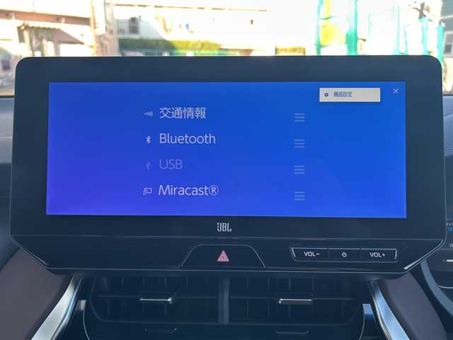 トヨタ ハリアー ハイブリッド Z レザーパッケージ 神奈川県 2023(令5)年 2.7万km プラチナホワイトパールマイカ JBLサウンドシステム/調光パノラマルーフ/モデリスタエアロ/wedsクレンツェ21インチアルミ/純正ナビ(AM/FM/USB/BT/フルセグTV/Miracast)/パノラミックビューモニター/RS-Rダウンサス/衝突被害軽減ブレーキ/レーンキープアシスト/ブラインドスポットモニター/クリアランスソナー/オートハイビーム/レーダークルーズコントロール/黒革シート/D/N席エアーシート/D/N席パワーシート(D席メモリー)/ステアリングヒーター/デジタルインナーミラー/ヘッドアップディスプレイ/パワーバックドア/ビルトインETC2.0/前方ドライブレコーダー/社外GPSレーダー/純正夏タイヤ付AW積込/スペアキー×1/保証書/取扱説明書