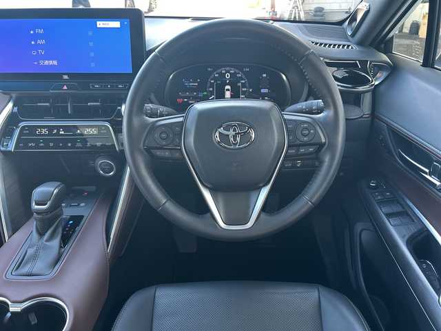 トヨタ ハリアー ハイブリッド Z レザーパッケージ 神奈川県 2023(令5)年 2.7万km プラチナホワイトパールマイカ JBLサウンドシステム/調光パノラマルーフ/モデリスタエアロ/wedsクレンツェ21インチアルミ/純正ナビ(AM/FM/USB/BT/フルセグTV/Miracast)/パノラミックビューモニター/RS-Rダウンサス/衝突被害軽減ブレーキ/レーンキープアシスト/ブラインドスポットモニター/クリアランスソナー/オートハイビーム/レーダークルーズコントロール/黒革シート/D/N席エアーシート/D/N席パワーシート(D席メモリー)/ステアリングヒーター/デジタルインナーミラー/ヘッドアップディスプレイ/パワーバックドア/ビルトインETC2.0/前方ドライブレコーダー/社外GPSレーダー/純正夏タイヤ付AW積込/スペアキー×1/保証書/取扱説明書