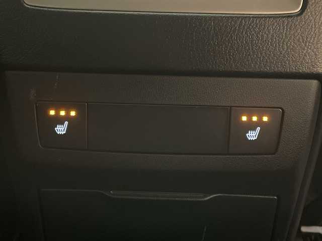 レクサス ＲＸ 450h バージョンL 愛媛県 2021(令3)年 4.8万km グラファイトブラックガラスフレーク ムーンルーフ　110000円/マークレビンソンプレミアムサラウンドサウンドシステム　229900円/後席モニター//235/55R20 102Vタイヤ＆20X8Jアルミホイール（切削光輝）/Lexus Safety System＋　　 プリクラッシュセーフティ（歩行者［昼夜］・自転車運転者［昼］検知機能付衝突回避支援タイプ/ミリ波レーダー＋単眼カメラ方式）/レーントレーシングアシスト［LTA］/オートマチックハイビーム［AHB］/レーダークルーズコントロール（全車速追従機能付）/ロードサインアシスト［RSA］/（付帯機能）先行車発進告知機能［TMN］/N］/パーキングサポートブレーキ（静止物＋後方接近車両）［PKSB］/三眼フルLEDヘッドランプ（ロー・ハイビーム）＆LEDシーケンシャルターンシグナルランプ（フロント・リヤ）/カラーヘッドアップディスプレイ/ステアリングヒーター/セミアニリン本革シート（運転席・助手席ポジションメモリー/運転席・助手席ベンチレーション機能付）/パワーバックドア/パノラミックビューモニター/ETC２．０/全席シートヒーター