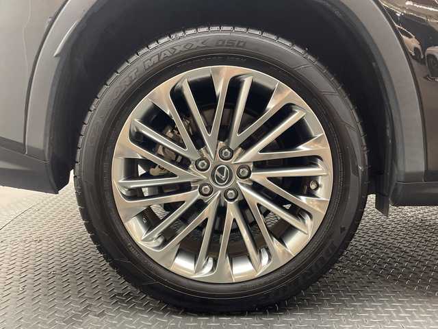 レクサス ＲＸ 450h バージョンL 愛媛県 2021(令3)年 4.8万km グラファイトブラックガラスフレーク ムーンルーフ　110000円/マークレビンソンプレミアムサラウンドサウンドシステム　229900円/後席モニター//235/55R20 102Vタイヤ＆20X8Jアルミホイール（切削光輝）/Lexus Safety System＋　　 プリクラッシュセーフティ（歩行者［昼夜］・自転車運転者［昼］検知機能付衝突回避支援タイプ/ミリ波レーダー＋単眼カメラ方式）/レーントレーシングアシスト［LTA］/オートマチックハイビーム［AHB］/レーダークルーズコントロール（全車速追従機能付）/ロードサインアシスト［RSA］/（付帯機能）先行車発進告知機能［TMN］/N］/パーキングサポートブレーキ（静止物＋後方接近車両）［PKSB］/三眼フルLEDヘッドランプ（ロー・ハイビーム）＆LEDシーケンシャルターンシグナルランプ（フロント・リヤ）/カラーヘッドアップディスプレイ/ステアリングヒーター/セミアニリン本革シート（運転席・助手席ポジションメモリー/運転席・助手席ベンチレーション機能付）/パワーバックドア/パノラミックビューモニター/ETC２．０/全席シートヒーター