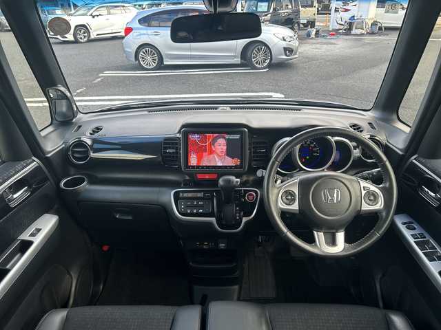 ホンダ Ｎ ＢＯＸ カスタム G ターボ Lパッケージ 東京都 2016(平28)年 7.3万km プレミアムベルベットパープル・パール GathersフルセグTVナビ（VXM-175VFNi）/・Bluetooth/AUX/USB/純正15インチアルミホイール/純正フロアマット/バックカメラ/ETC/両側パワースライドドア/横滑り防止装置/盗難防止装置/ドアバイザー/オートライト/後席サンシェード/プッシュスタート/後席チップアップシート/スマートキー/スペアキー1本/保証書