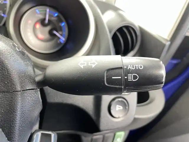 ホンダ フィット ハイブリット 10thアニバーサリー 福井県 2011(平23)年 8.5万km アズールブルーメタリック 純正ナビ/CD/DVD/Bluetooth/TV/クルーズコントロール/バックカメラ/オートライト/ETC/スマートキー/ドアバイザー