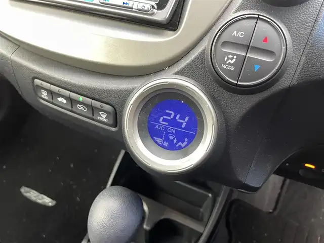 ホンダ フィット ハイブリット 10thアニバーサリー 福井県 2011(平23)年 8.5万km アズールブルーメタリック 純正ナビ/CD/DVD/Bluetooth/TV/クルーズコントロール/バックカメラ/オートライト/ETC/スマートキー/ドアバイザー