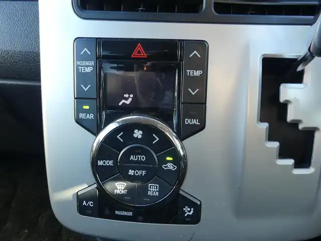 トヨタ ノア X スペシャルエディション 千葉県 2013(平25)年 8.9万km ホワイトパールクリスタルシャイン 両側パワースライドドア/純正HDDナビ/地デジTV/【DVD/CD再生機能　Bluetooth接続】/バックカメラ/ETC/HIDヘッドライト/フォグライト/ウインカーミラー/スマートキー