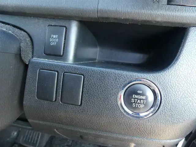 トヨタ ノア X スペシャルエディション 千葉県 2013(平25)年 8.9万km ホワイトパールクリスタルシャイン 両側パワースライドドア/純正HDDナビ/地デジTV/【DVD/CD再生機能　Bluetooth接続】/バックカメラ/ETC/HIDヘッドライト/フォグライト/ウインカーミラー/スマートキー