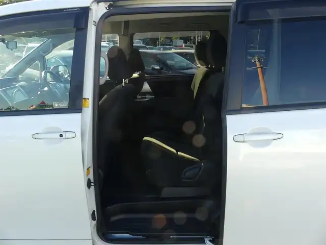 トヨタ ノア X スペシャルエディション 千葉県 2013(平25)年 8.9万km ホワイトパールクリスタルシャイン 両側パワースライドドア/純正HDDナビ/地デジTV/【DVD/CD再生機能　Bluetooth接続】/バックカメラ/ETC/HIDヘッドライト/フォグライト/ウインカーミラー/スマートキー