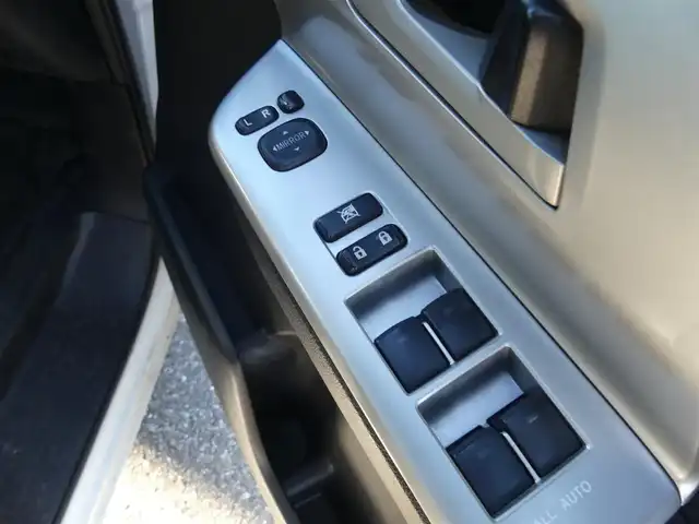 トヨタ ノア X スペシャルエディション 千葉県 2013(平25)年 8.9万km ホワイトパールクリスタルシャイン 両側パワースライドドア/純正HDDナビ/地デジTV/【DVD/CD再生機能　Bluetooth接続】/バックカメラ/ETC/HIDヘッドライト/フォグライト/ウインカーミラー/スマートキー